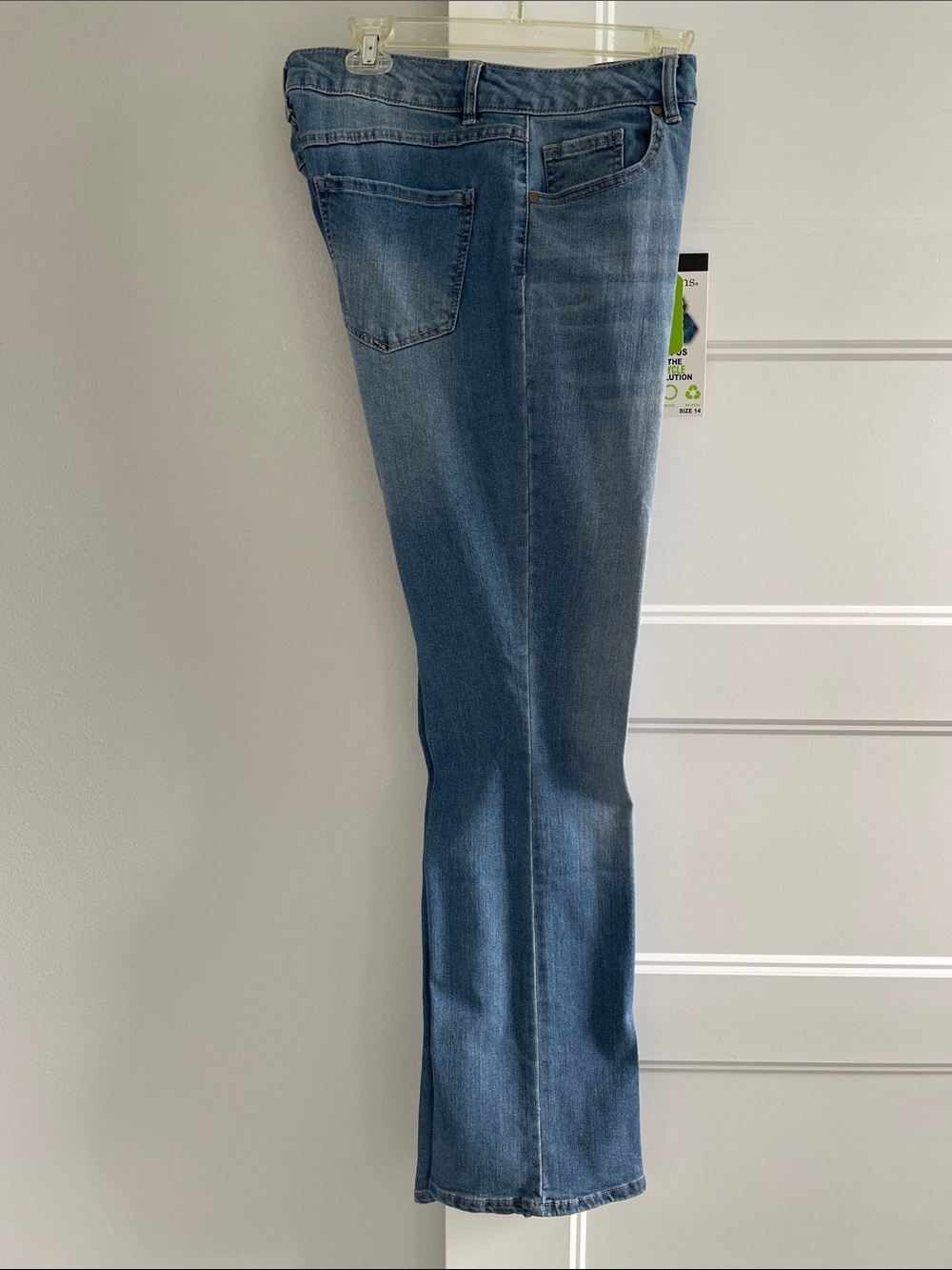 ClassicWomen’s Blue Straight-Leg Jeans